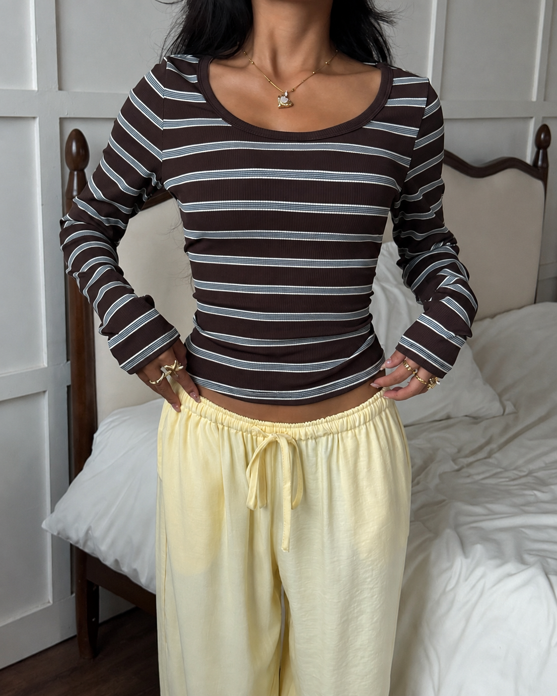 Striped Wide-Neck Fitted Tee in Brown Stripe