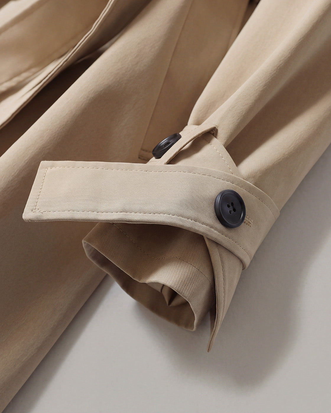 Belted Double-Breasted Trench Coat in Khaki — detail cuff
