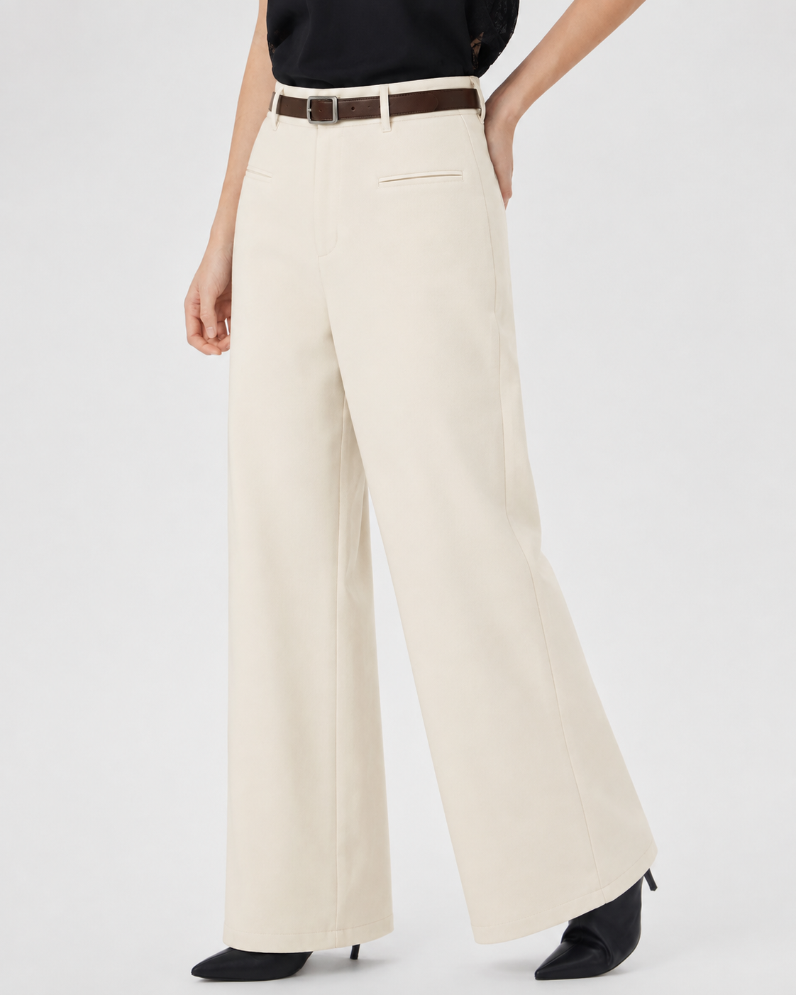 High-Rise Wide-Leg Tailored Pants in Apricot