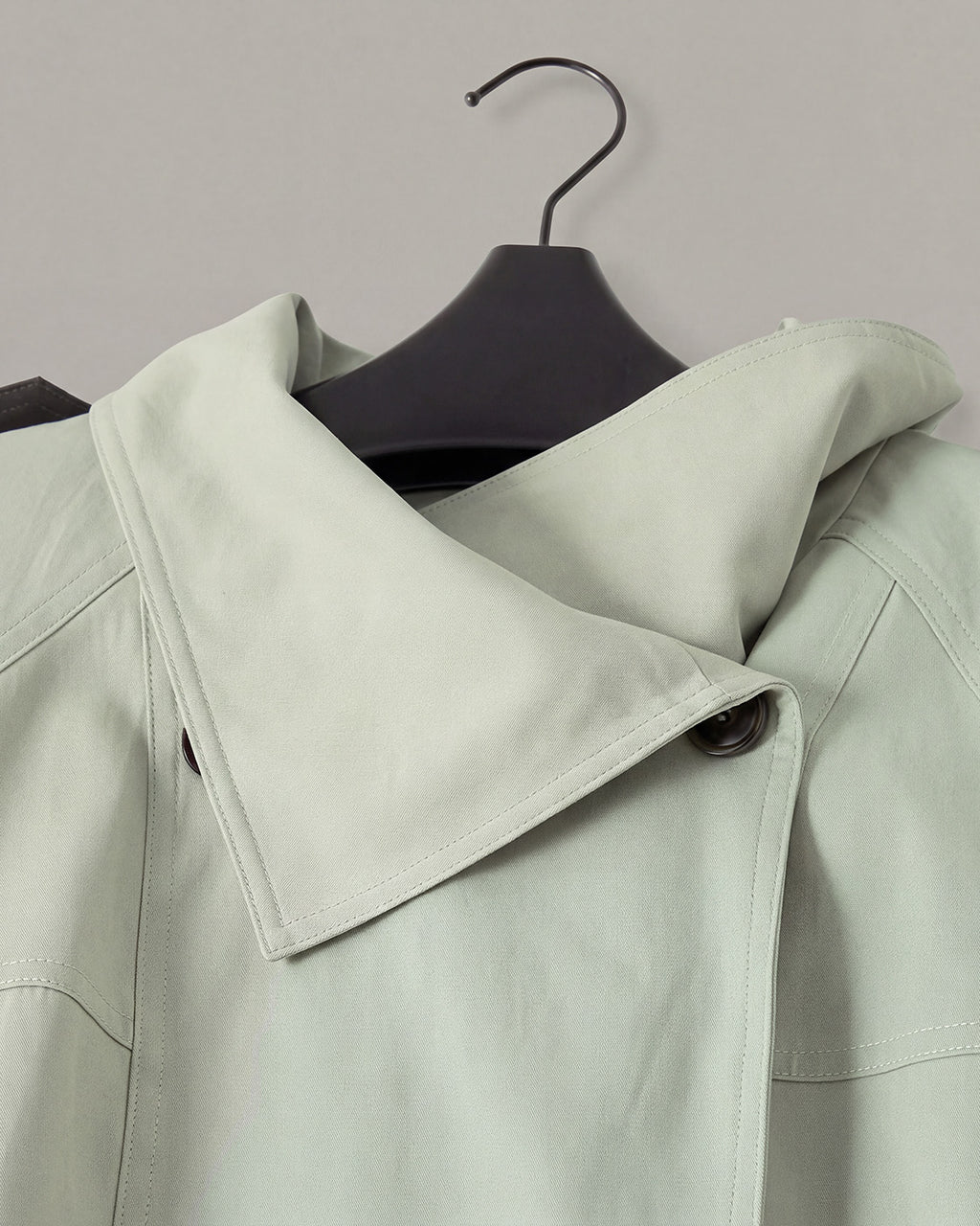 Contrast-Cuff Cropped Trench Jacket in Light Green — detail one