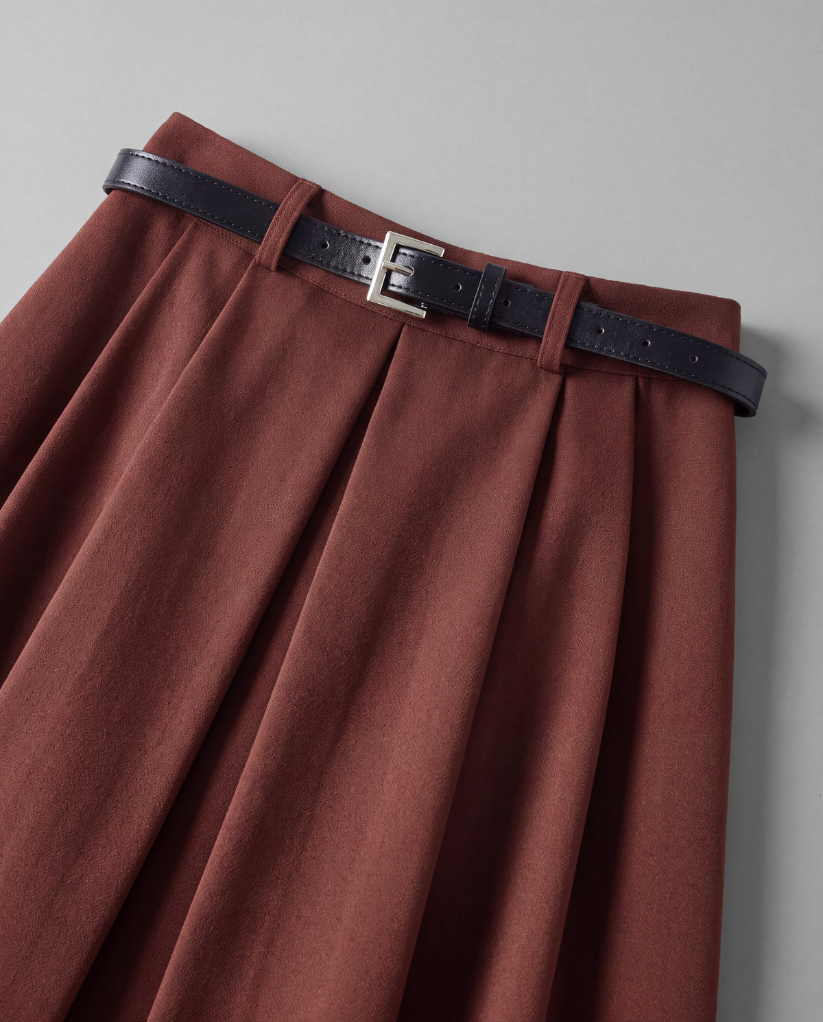 Wool-Look Pleated Midi Skirt — Burgundy, waistband detail