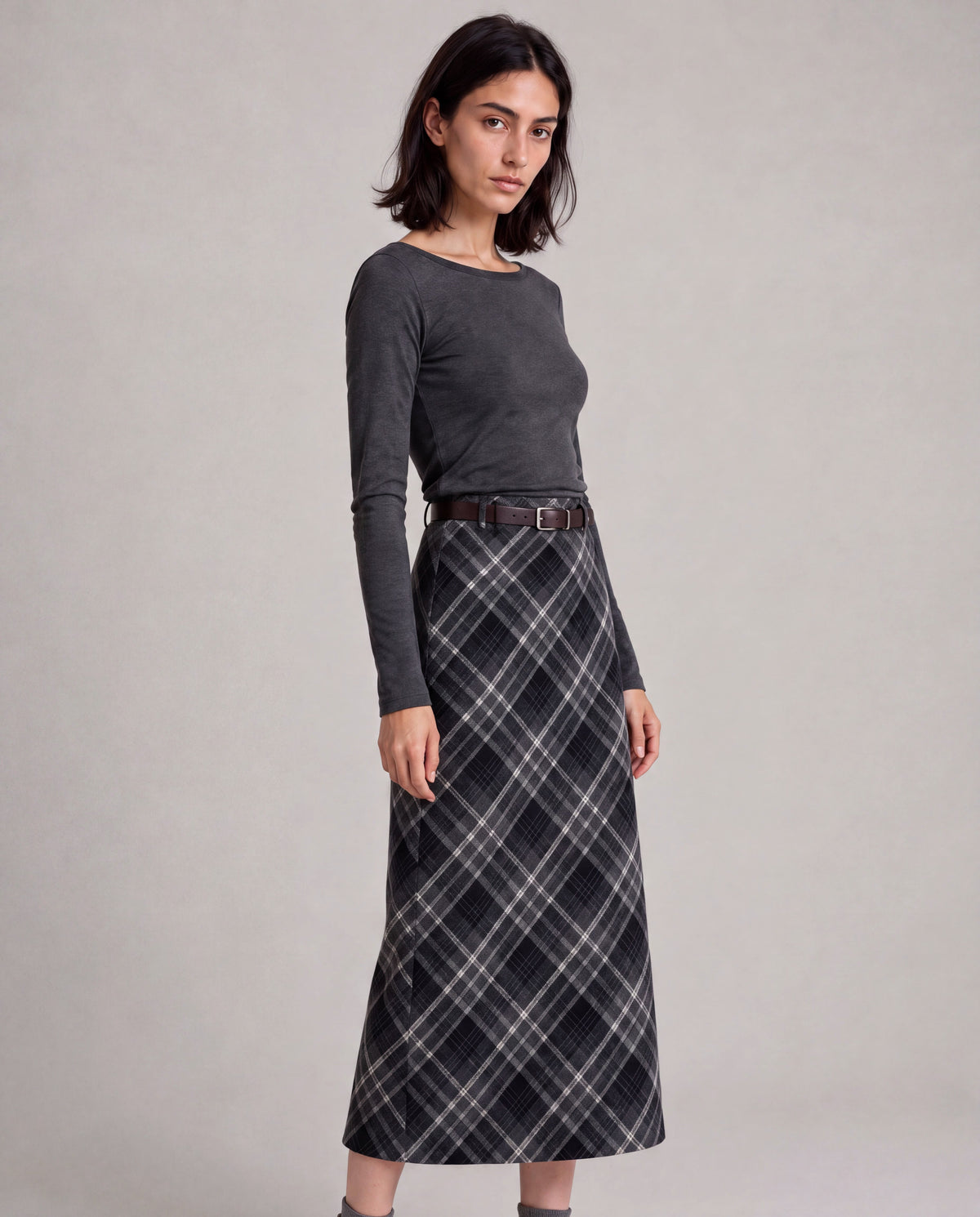 Plaid Split-Hem Midi Skirt — Black Gray Plaid, model close view