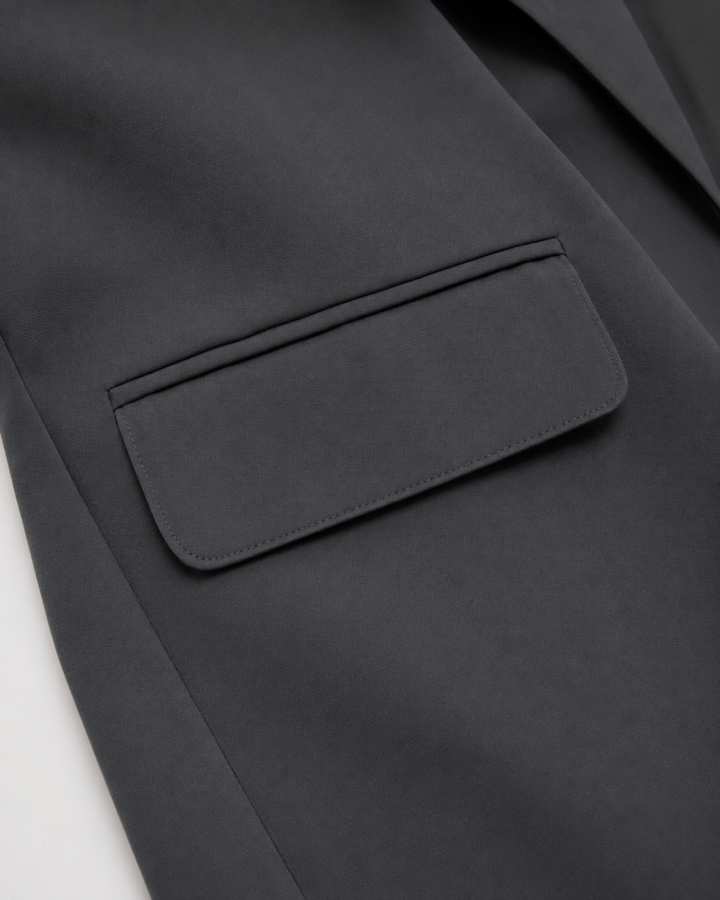 Relaxed Single-Breasted Blazer in Gray — detail